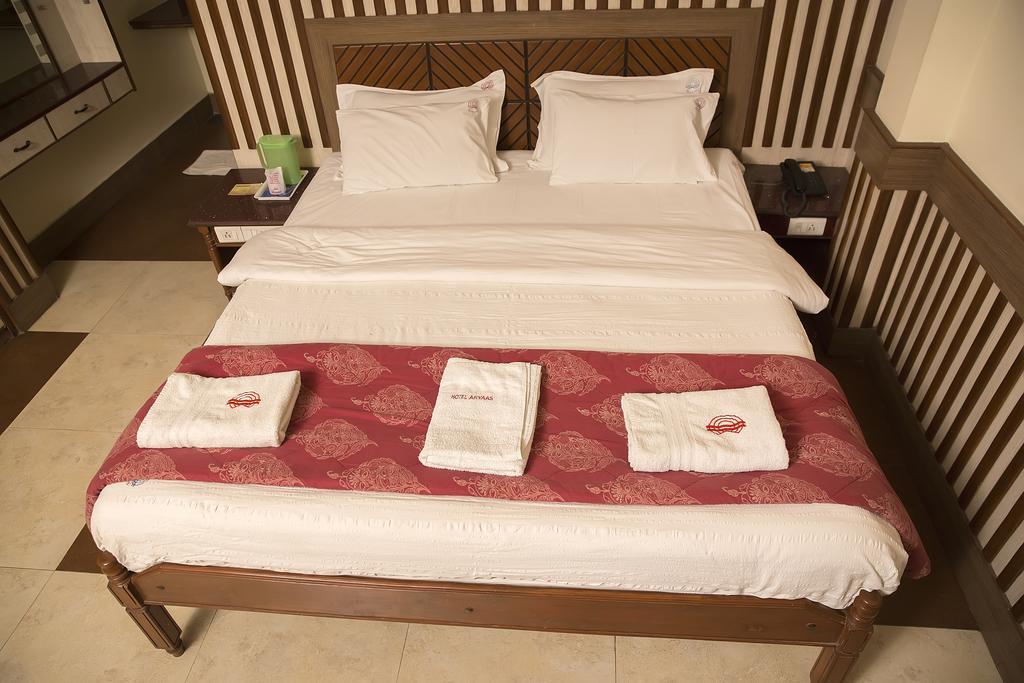 Hotel Aryaas Palayankottai Exterior photo