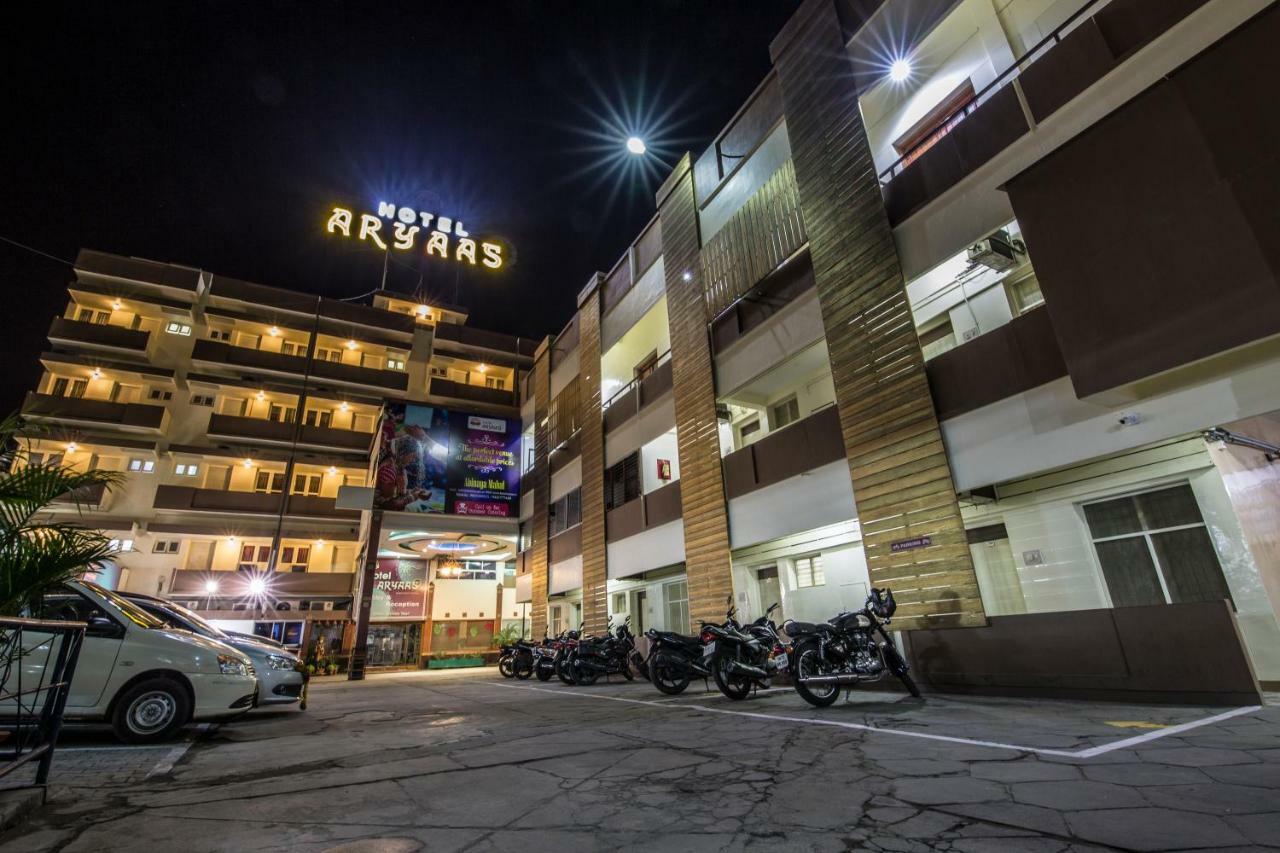 Hotel Aryaas Palayankottai Exterior photo