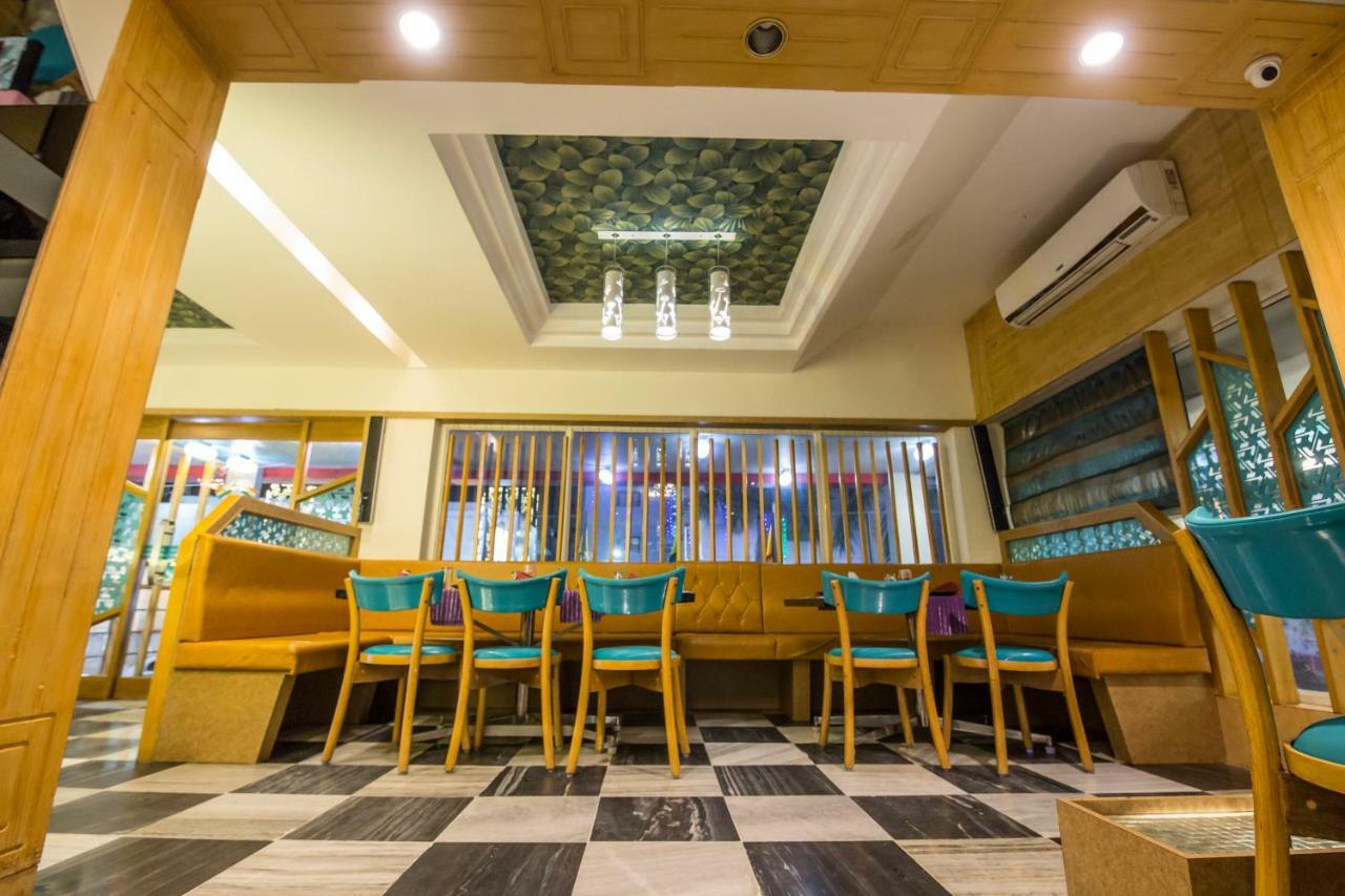 Hotel Aryaas Palayankottai Exterior photo